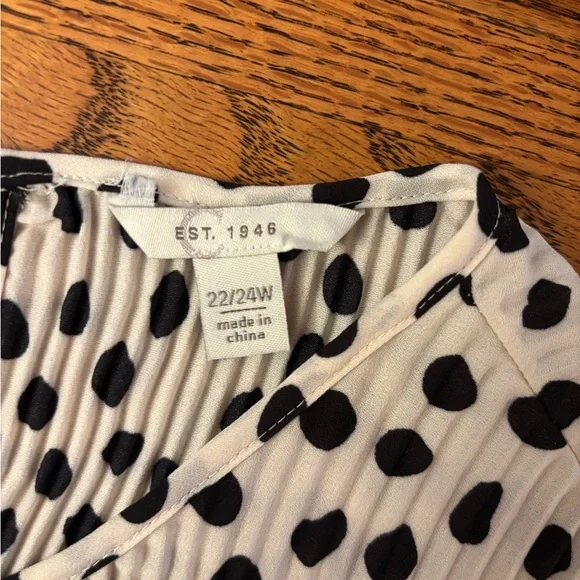 Cato - Black and Cream designed Shirt - Picture 3 of 10